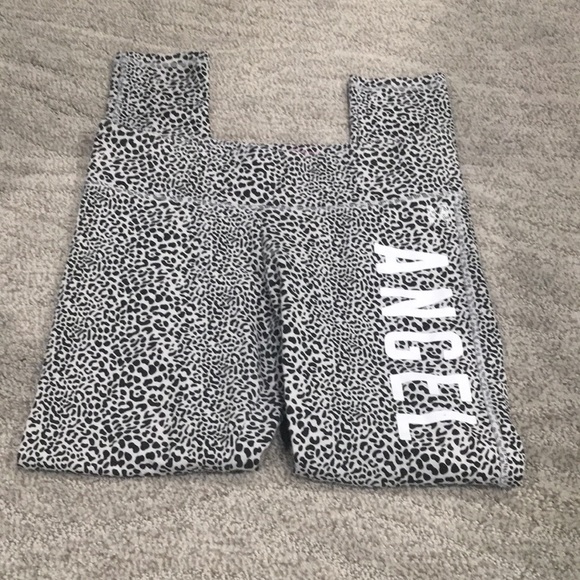 Victoria's Secret Pants - Victoria Secret Angel cheetah print leggings